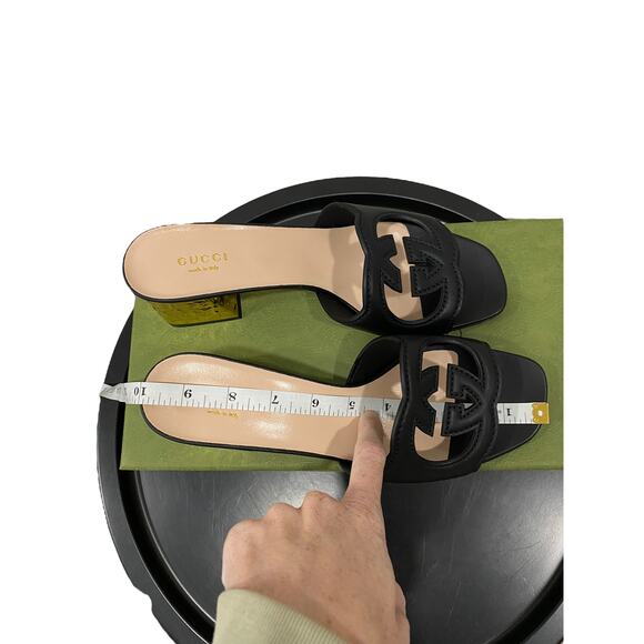 Gucci Interlocking G Cut Out Black Leather Gold Block Heel Sandal 38.5 - Picture 7 of 12